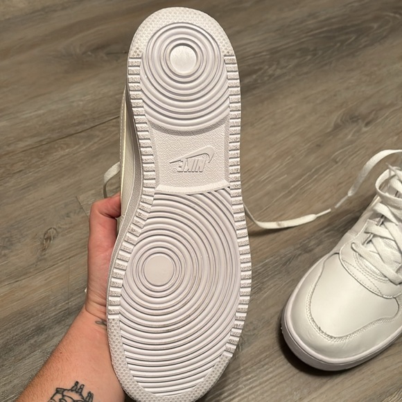 Nike men Ebernon mid triple white leather shoe - Picture 5 of 5